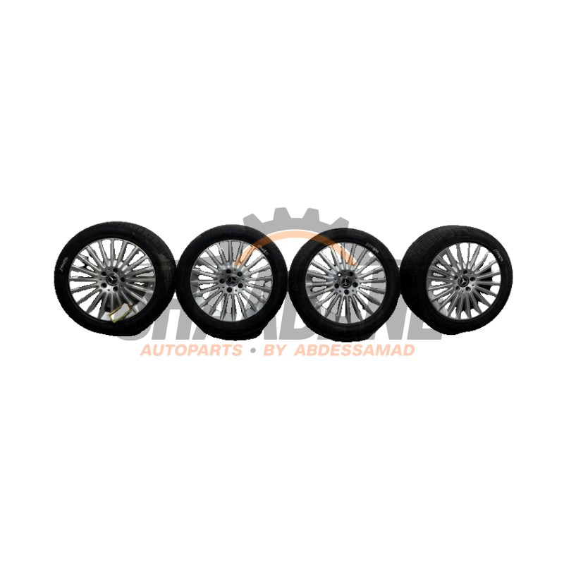 Jeu de jantes sport + pneus A2054015600 Mercedes C Estate (S205) C-180 1.6 16V BlueEfficiency