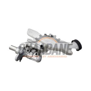 Cylindre de frein principal A2464300202 Mercedes CLA Shooting Brake (117.9) 1.6 CLA-180 16V