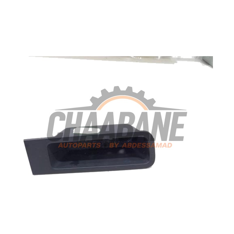Compartiment de rangement 8W1864132A Audi A4 Avant (B9) 2.0 TDI Ultra 16V 2015