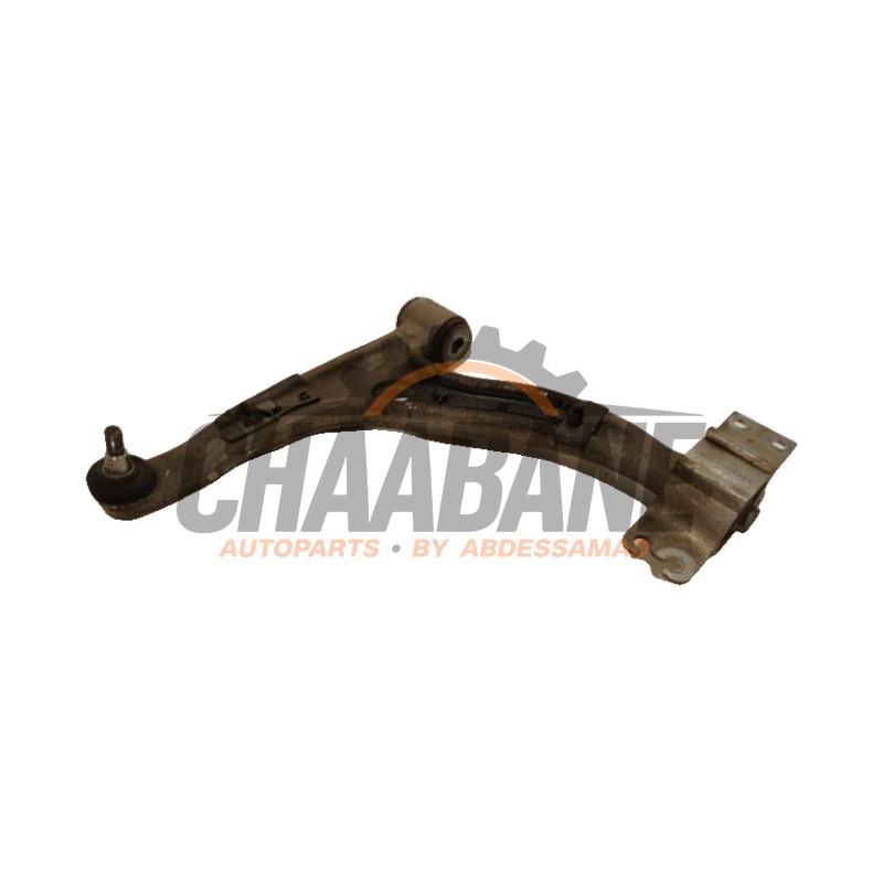 Bras de suspension avant gauche A2463304700 Mercedes CLA
