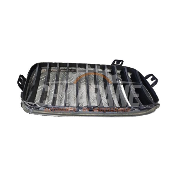 Cadre de calandre 51137260497 BMW 3 serie Touring (F31) 320d 2.0 16V 2012 / 2019