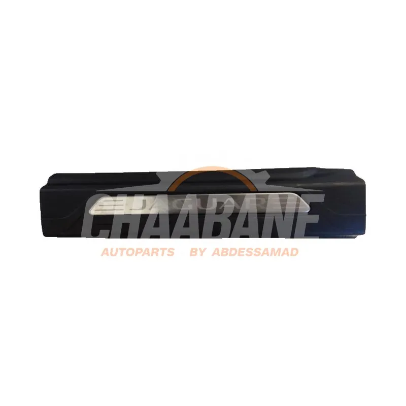 Embarquement avant gauche T4N2698PVJ Jaguar XE 2.0d 180 16V