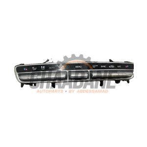 Panneau de commandes chauffage A2059054215 Mercedes C Estate (S205) C-180 1.5 EQ Boost