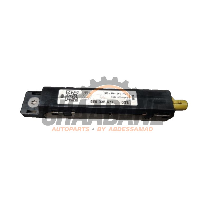 Antenne amplificateur 5E9035577 Skoda Octavia Combi (5EAC) 1.6 TDI Greenline 16V 2012 / 2020