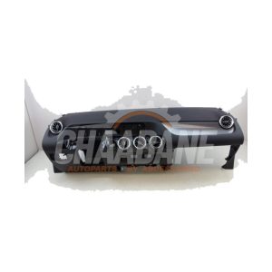 Tableau de bord YFAI3691712 Mercedes EQA (N243) 250+ 71 kWh