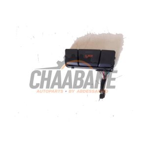 Bouton SOS A1729050051 Mercedes CLA (117.3) 1.5 CLA-180 CDI, 180 d 16V