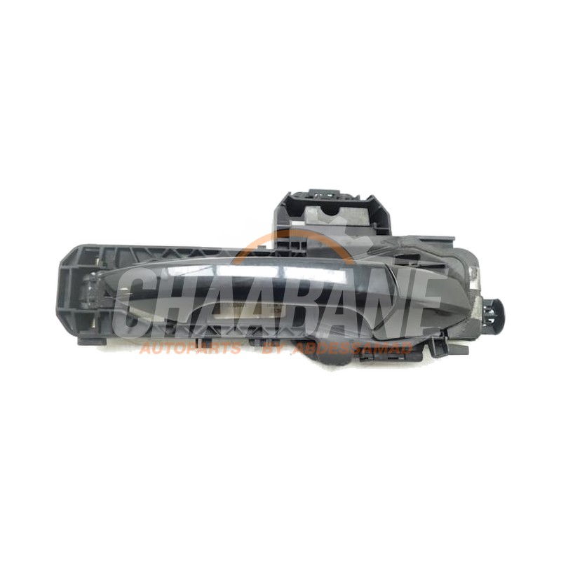 Poignee de porte avant droite A2047602400 Mercedes GLA (156.9) 2.0 45 AMG Turbo 16V
