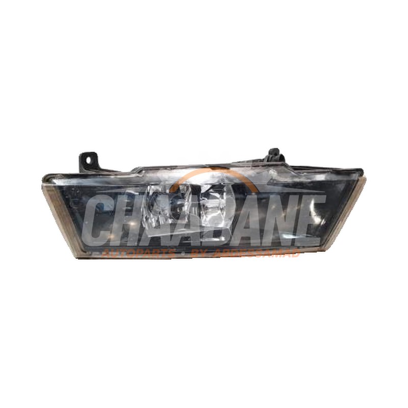Anti brouillard droit 5E0941700B Skoda Octavia 2012 / 2020