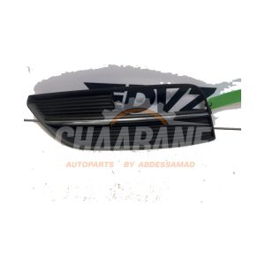 Pare-chocs grille 8V3807681A Audi A3 Limousine (8VS/8VM) 1.0 TFSI 12V 2013 / 2020