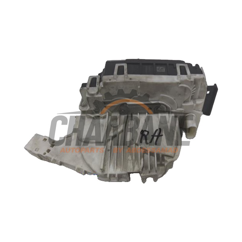 Serrure arriere droite A2047302835 Mercedes A (W176) 1.6 A-180 16V