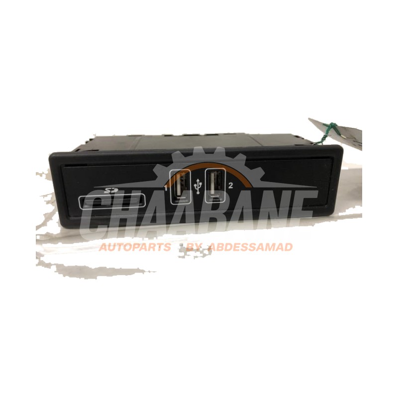 Connexion USB A2058200526 Mercedes C (W205) C-180 1.6 16V