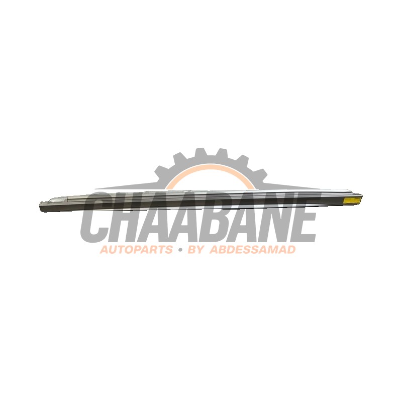 Seuil gauche A1776980300 Mercedes A (177.0) 1.5 A-180d