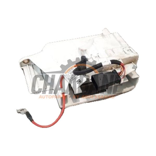Boite de module compartiment moteur 12518573956 BMW X1 (F48) xDrive 18d 2.0 16V 2014 / 2022