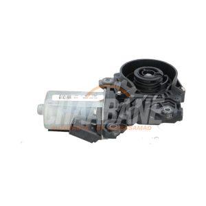 Moteur fermeture auxiliaire portiere arriere gauche 4F0837059A Audi S8 (D4) 4.0 Plus V8 TFSI 32V 2012 / 2018