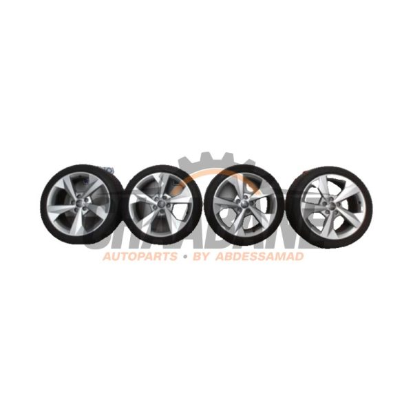 Jeu de jantes sport + pneus 8Y0601025J Audi S3 Sportback (8VA/8VF) 2.0 T FSI 16V 2012 / 2020