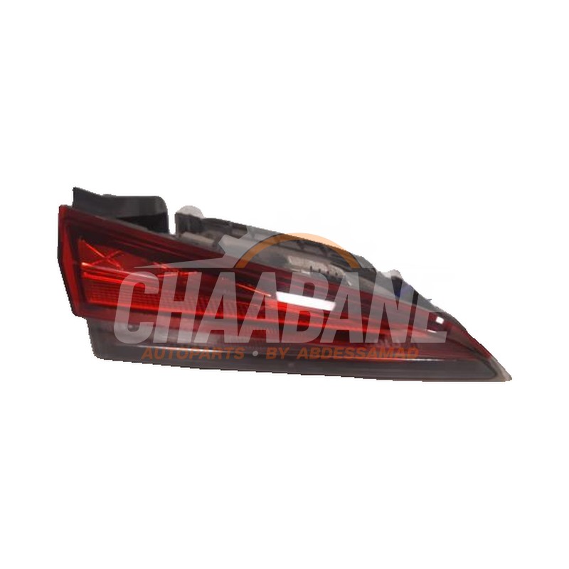 Feu arriere secondaire gauche 658945093 Skoda Kamiq 1.0 TSI 12V 2019