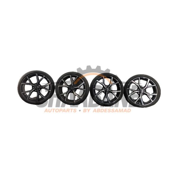 Kit de jantes sport + pneus hiver 5H0601025S Volkswagen Golf VIII (CD1) 2.0 GTI 16V 2019