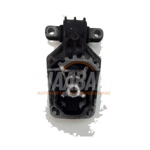 Support boite de vitesses A2462401200 Mercedes GLA AMG (156.9) 2.0 45 AMG Turbo 16V