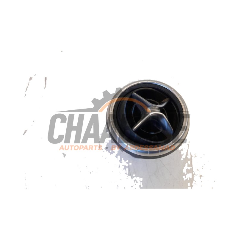 Grille aeration tableau de bord A1568300154 Mercedes GLA (156.9) 1.5 180 CDI, d 16V
