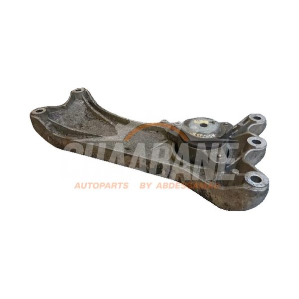 Support boite de vitesses 670003632 Maserati Ghibli III 3.0 S Q4 Biturbo V6 24V 2013