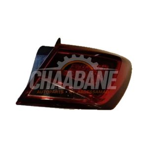 Feu arriere droit 5F0945208E Seat Leon ST (5FF) 1.4 TSI ACT 16V 2012 / 2020