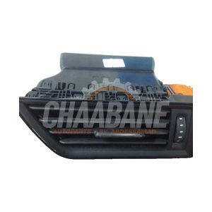 Aerateur tableau de bord 3V0819702B Skoda Superb Combi (3V5) 1.6 TDI 2015 / 2024