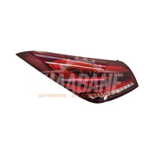 Feu arriere secondaire gauche A1189067700 Mercedes CLA (118.3) 1.3 CLA-180 Turbo 16V