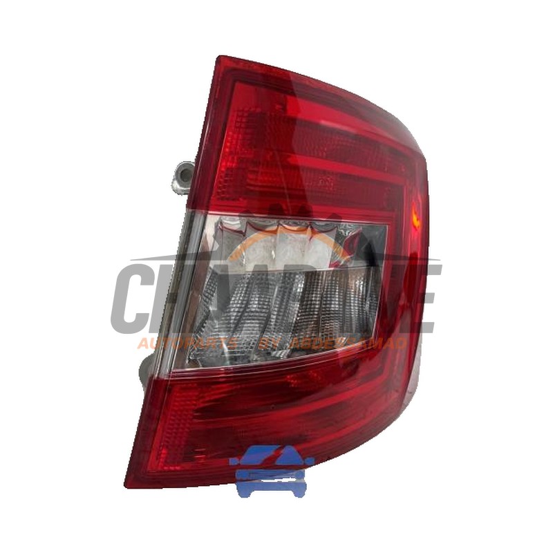 Feu arriere droit Skoda Octavia Combi (5EAC) 1.4 TSI 16V 2012 / 2020