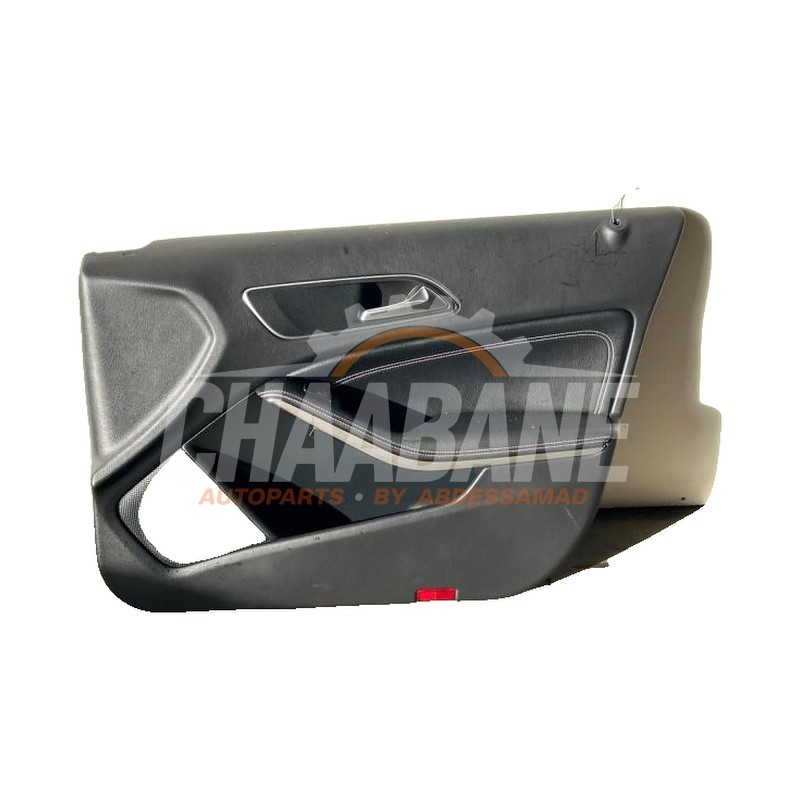 Revetement portiere 4portes avant droite A1567202400 Mercedes GLA (156.9) 2.2 200 CDI, d 16V 4-Matic