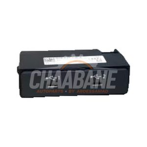 Connexion USB 82A035736A Audi RS 3 Limousine (8YS) 2.5 TFSI 20V Quattro 2021
