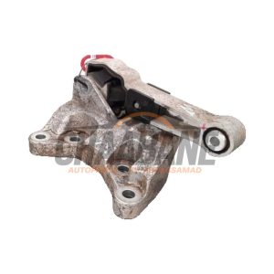 Support moteur GJ326F096AF Jaguar E-Pace 2.0 D 150 16V AWD