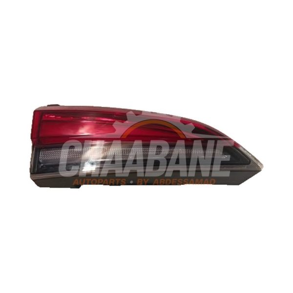 Feu arriere gauche 658945307 Skoda Kamiq 1.0 TSI 12V 2019