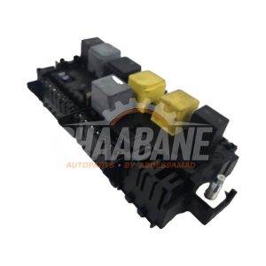 Boite a fusibles A2469067100 Mercedes GLA (156.9) 1.6 180 16V