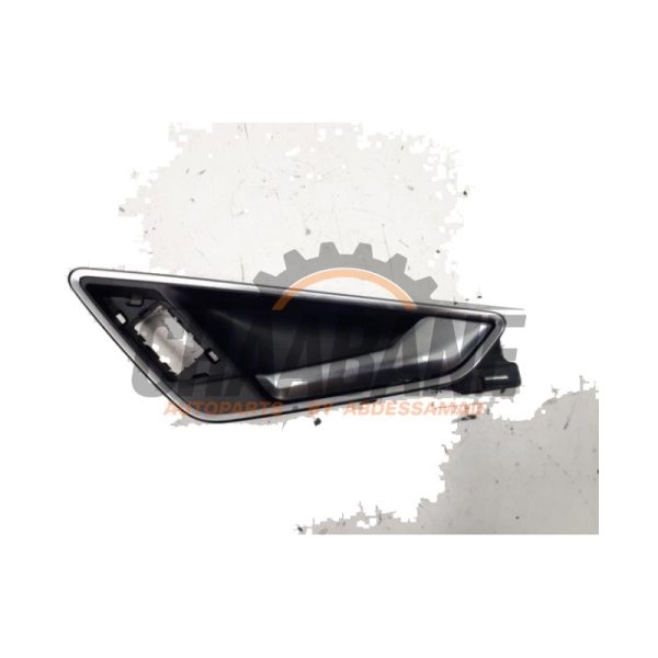 Poignee de porte avant droite 81A837020C4PK Audi Q2 (GAB/GAG) 1.0 30 TFSI 12V 2016