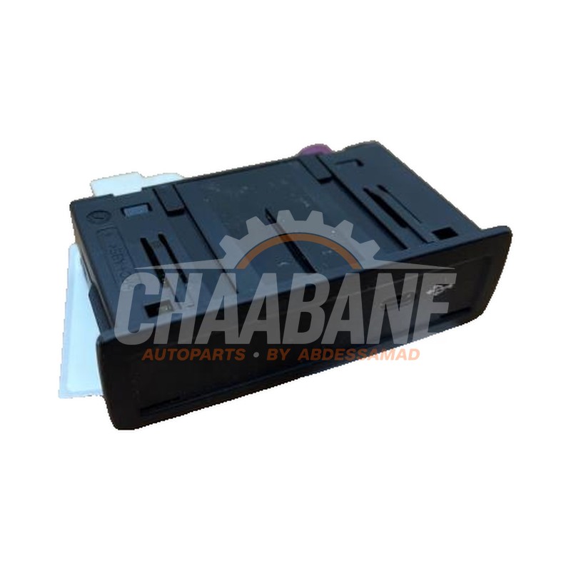 Module USB A2478203902 Mercedes A (177.0) 1.3 A-200 Turbo 16V 4Matic