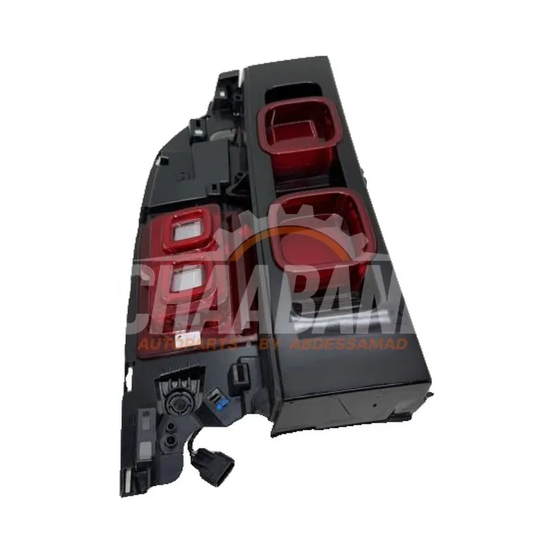 Feu arriere gauche L8B213405AG Landrover Defender II 90