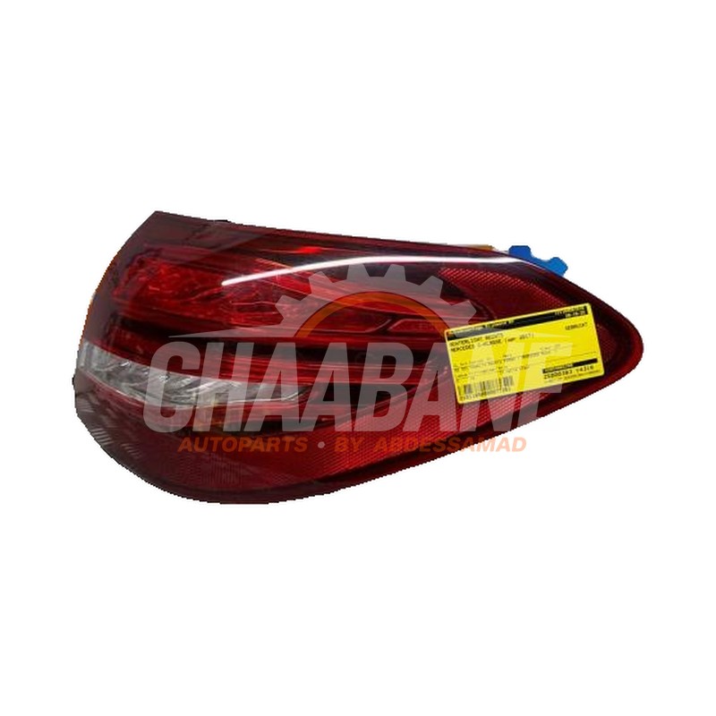 Feu arriere secondaire droit YAP2584914 Mercedes C Estate AMG (S205) C-63 AMG 4.0 V8 Biturbo