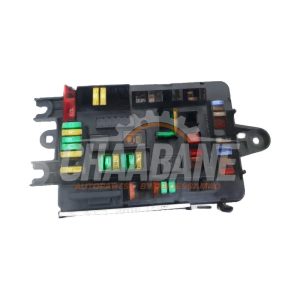 Porte fusible 6819652 BMW X6 (F16) M50d 3.0 24V 2014 / 2019