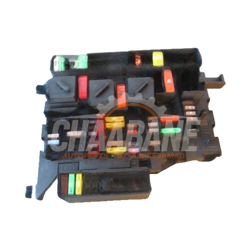 Porte fusible 927035601 BMW X1 (F48) xDrive 20d 2.0 16V 2014 / 2022