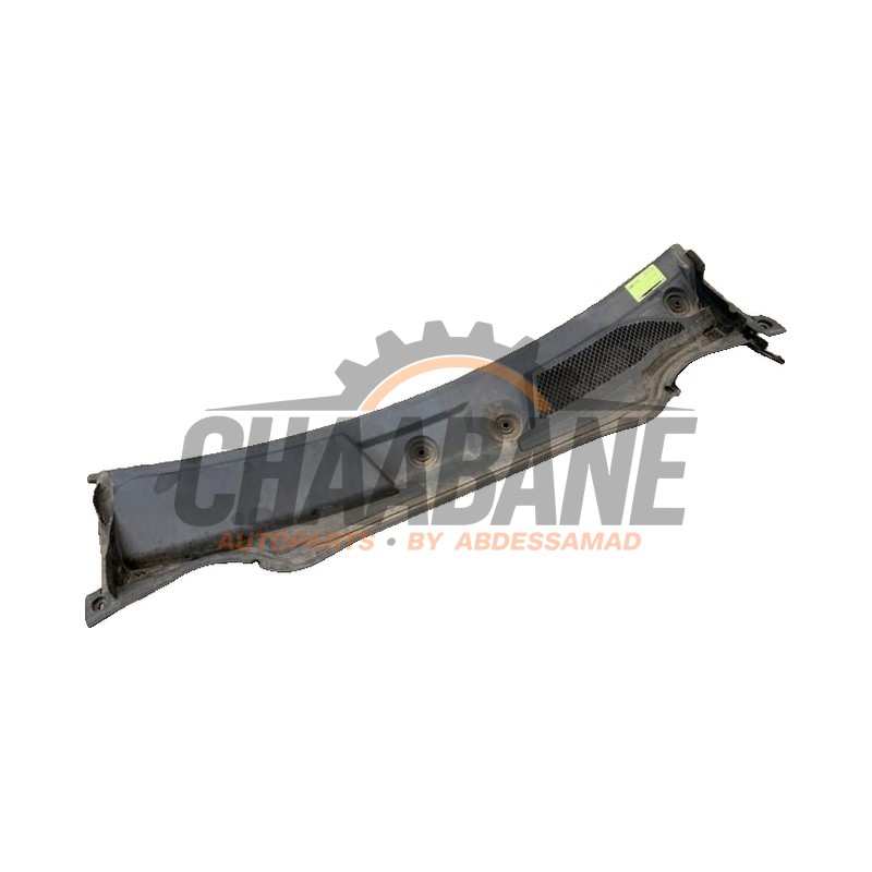Paravent A1768300013 Mercedes A (W176) 1.6 A-180 16V