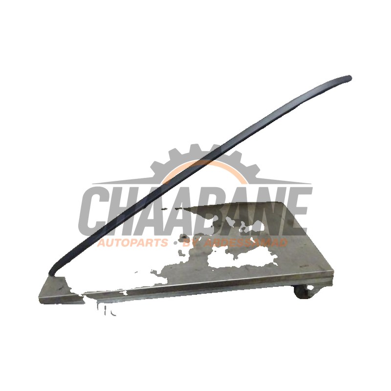 Rail de toit droit 5E7860026GT5 Skoda Octavia Combi (NXAC) 1.0 TSI e-TEC 12V 2019