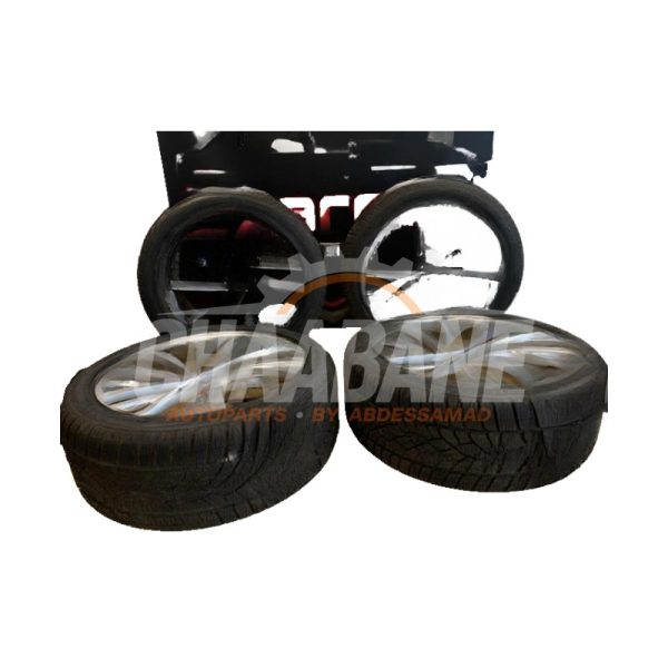 Kit jantes + pneus dhivers 4N0601025E Audi A8 (D5) 3.0 V6 24V 55 TFSI Mild Hybrid Quattro 2017