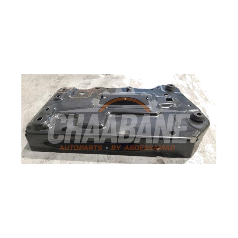 Couvercle de la batterie 2466200018 Mercedes GLA (156.9) 2.2 200 CDI, d 16V 4-Matic