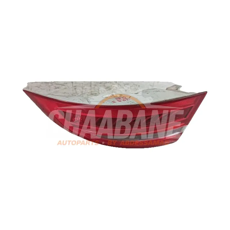 Feu arriere secondaire droit T4N7912 Jaguar XE 2.0d 180 16V
