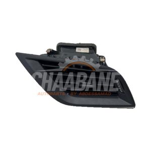 Grille aeration tableau de bord 6823189 BMW 1 serie (F40) 118d 2.0 16V 2019