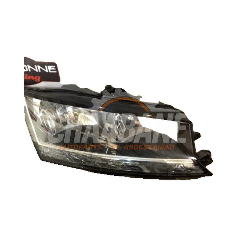 Phare droit 6V1941016D Skoda Fabia III (NJ3) 1.0 TSI 12V 2014 / 2021