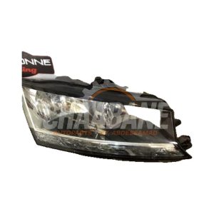 Phare droit 6V1941016D Skoda Fabia III (NJ3) 1.0 TSI 12V 2014 / 2021