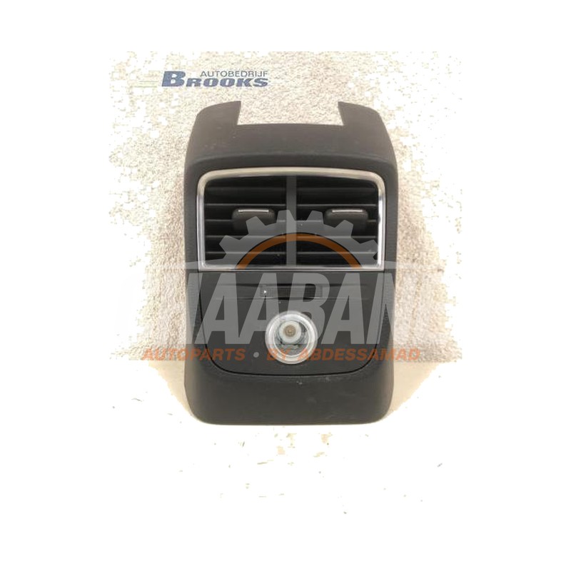 Grille daeration arriere 8V0819203A Audi RS 3 Sportback (8VA/8VF) 2.5 TFSI 20V Quattro 2015 / 2020