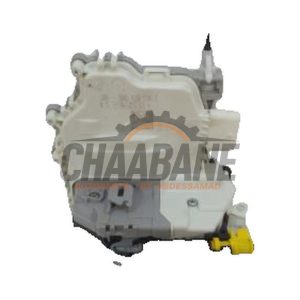 Serrure arriere droite 8X0839016E Audi A4 2015