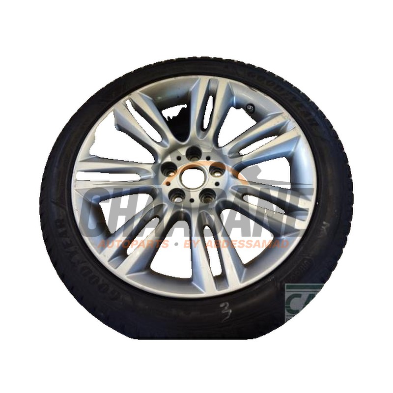 Jante + pneumatique T4N1677 Jaguar XE 2.0d 180 16V